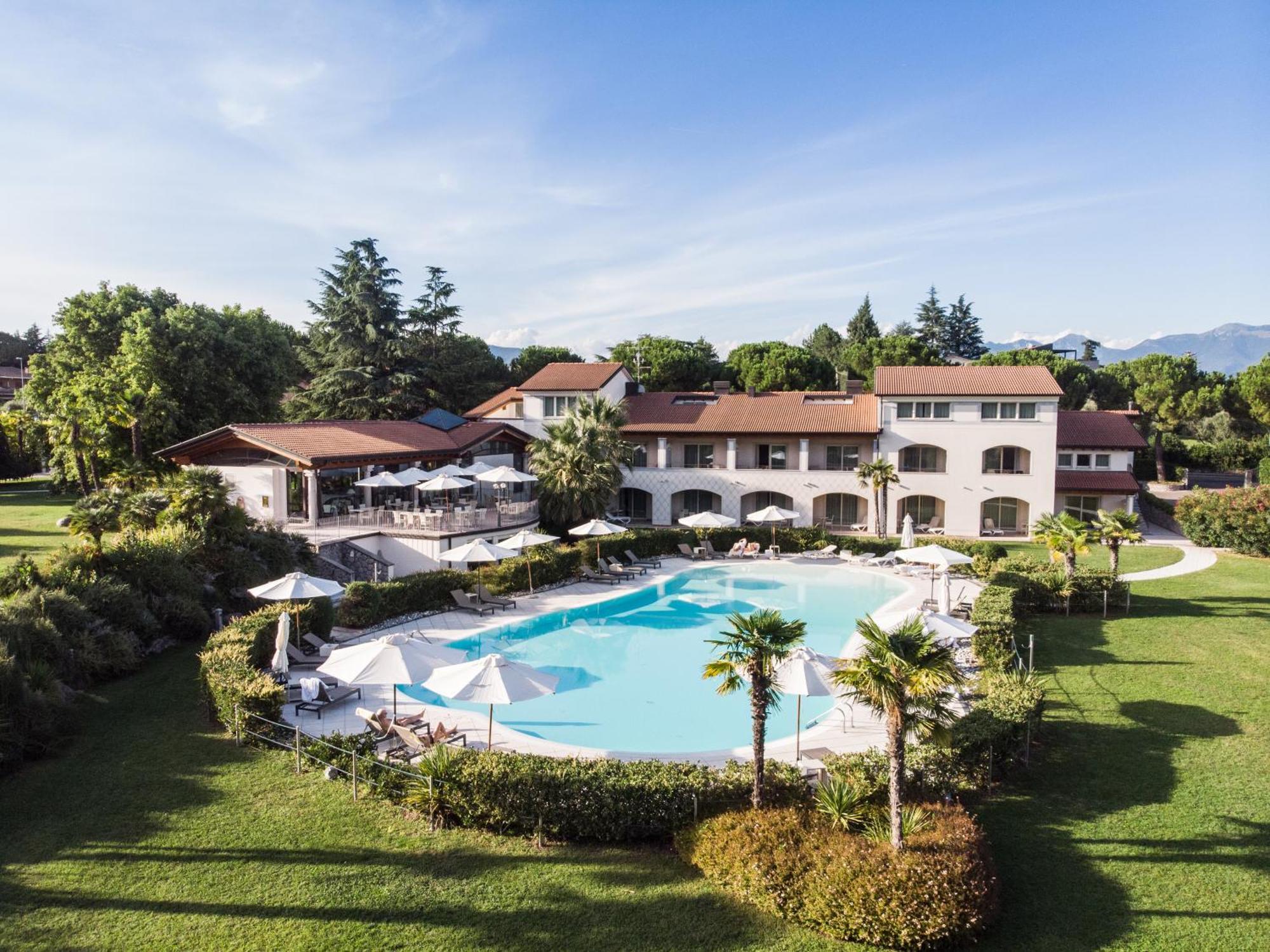 Monastero Resort & Spa ソイアーノ・デル・ラーゴ エクステリア 写真