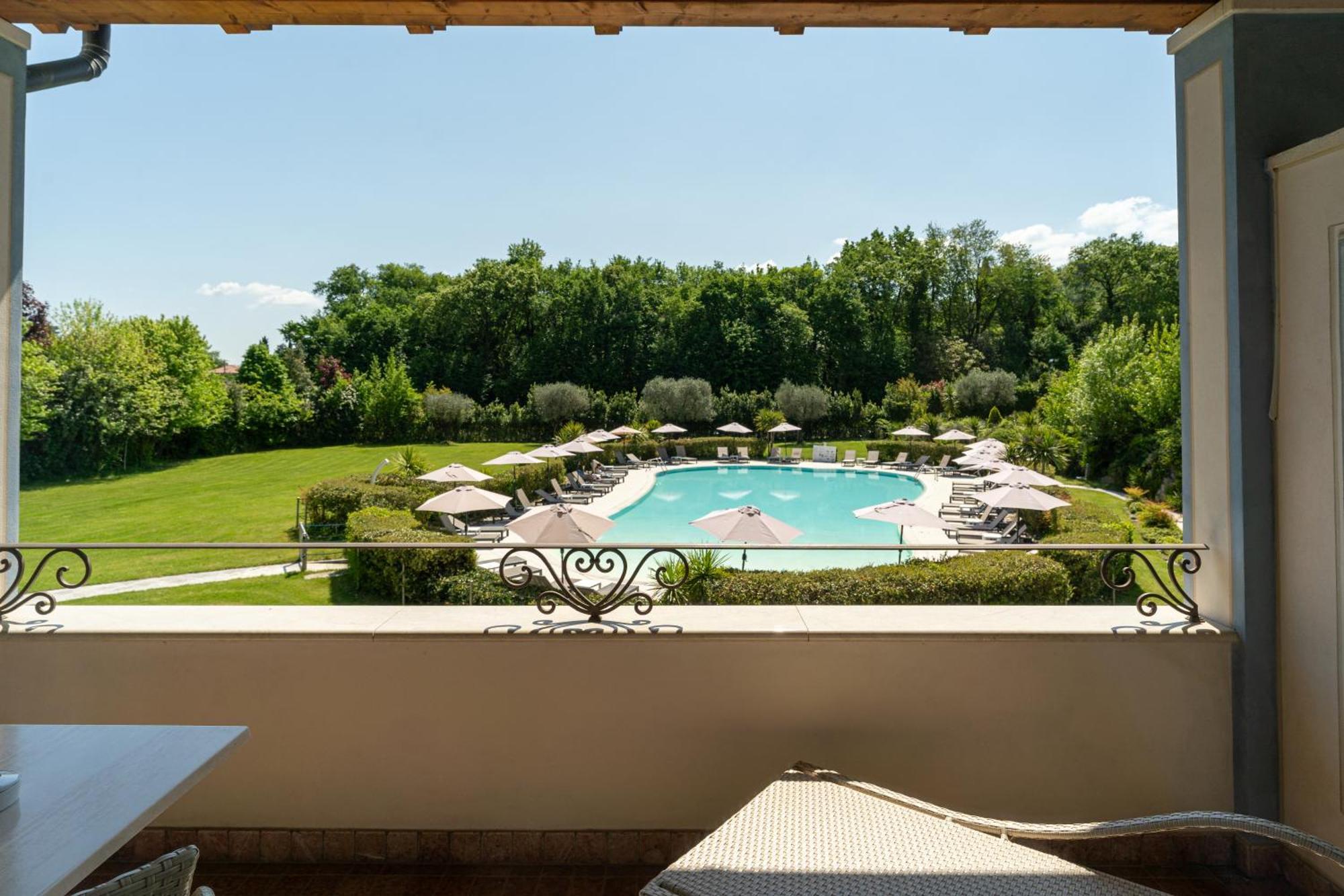 Monastero Resort & Spa ソイアーノ・デル・ラーゴ エクステリア 写真